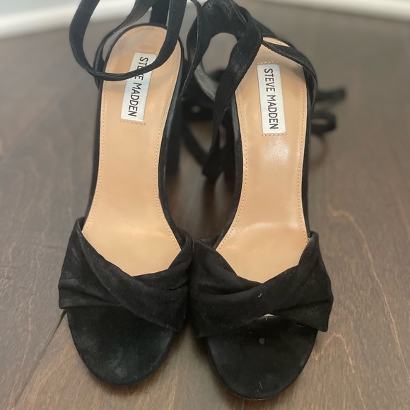 Steve Madden ankle wrap sandals - Picture 3 of 4